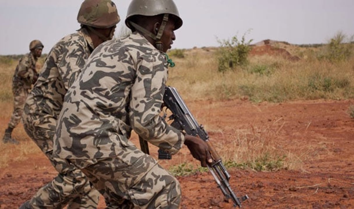 Des soldats maliens, près de Mopti (archives). © François Rihouay/AP/SIPA