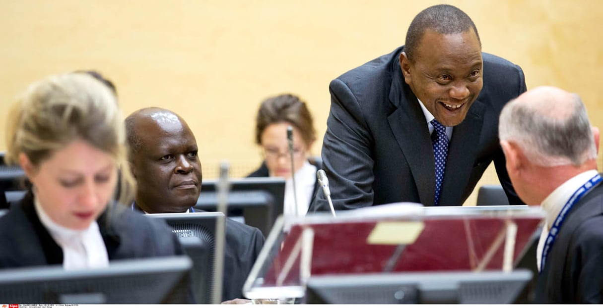 Le président kényan à La Haye, en octobre 2014. © PETER DEJONG/AP/SIPA