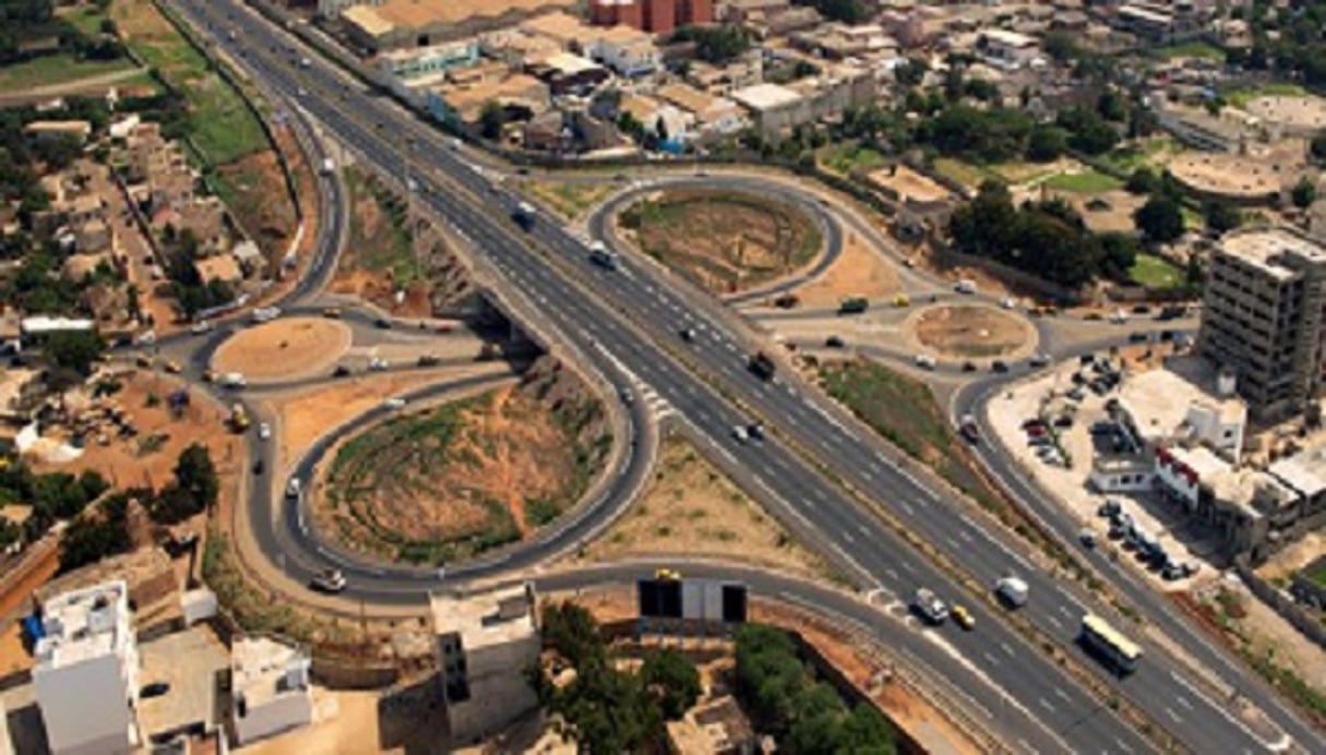 Les chantiers de construction de l’autoroute à péage Dakar-Diamniadio-Aéroport international Blaise-Diagne (AIBD), confiés à Eiffage Sénégal, arrivent à leur terme © DR