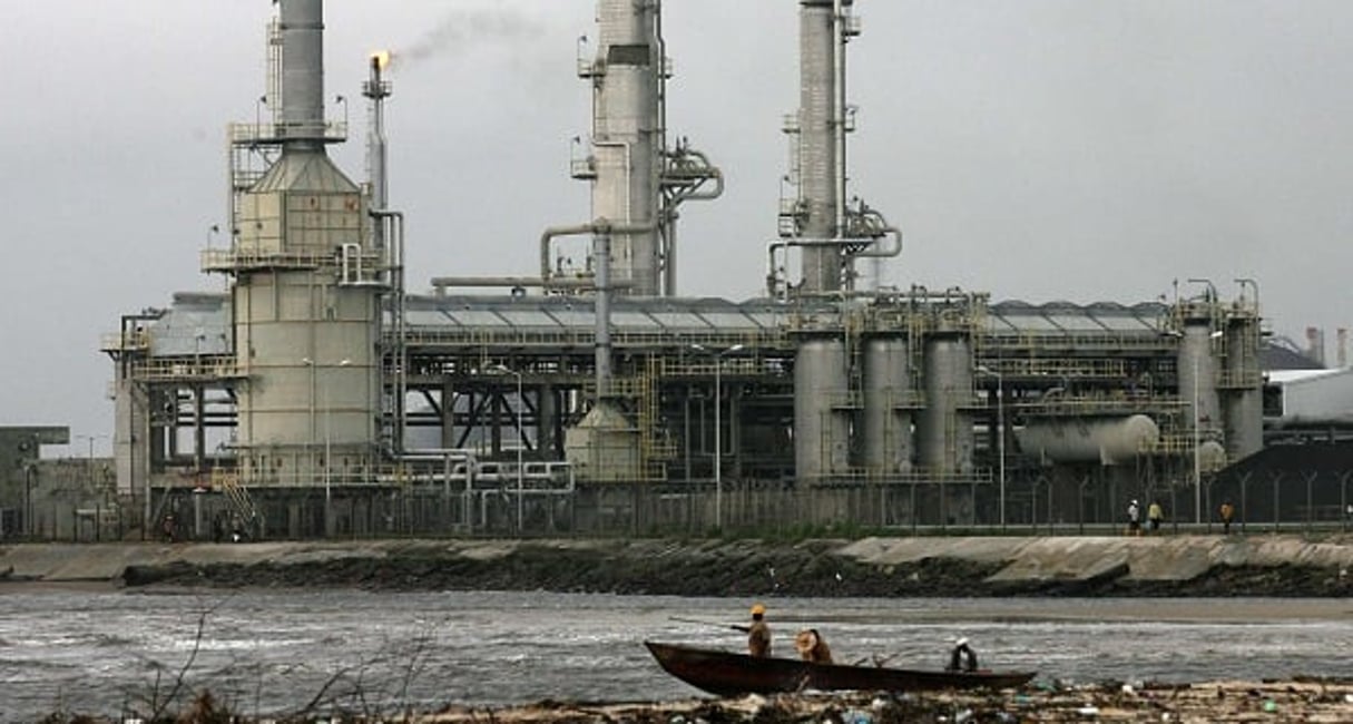 Une raffinerie de la compagnie ExxonMobil, sur l’île de Bonny en 2006. (Photo d’illustration) © GEORGE OSODI/AP/SIPA