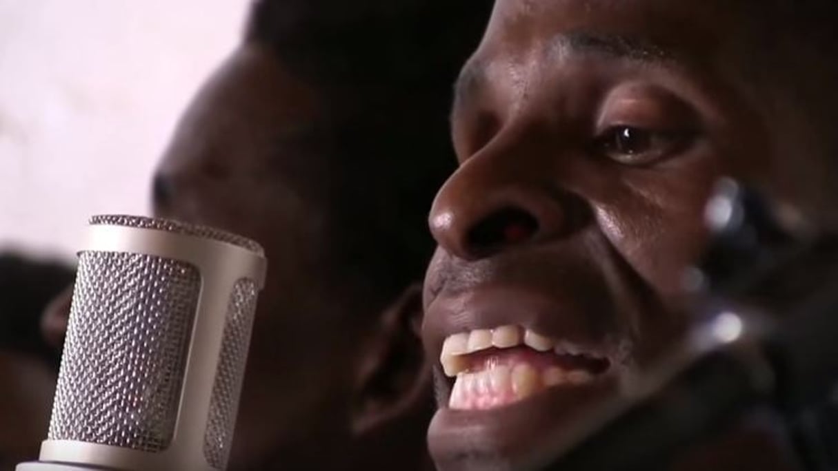 Un chanteur du Zomba Prison Project. © Capture d’écran YouTube.