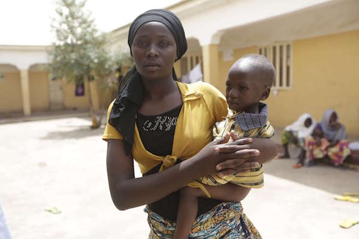 Une jeune femme, captive de Boko haram durant un an, au camp de réfugiés de Yola, dans le nord-est du Nigeria, le 20 mai 2015. © Sunday Alamba/AP/SIPA