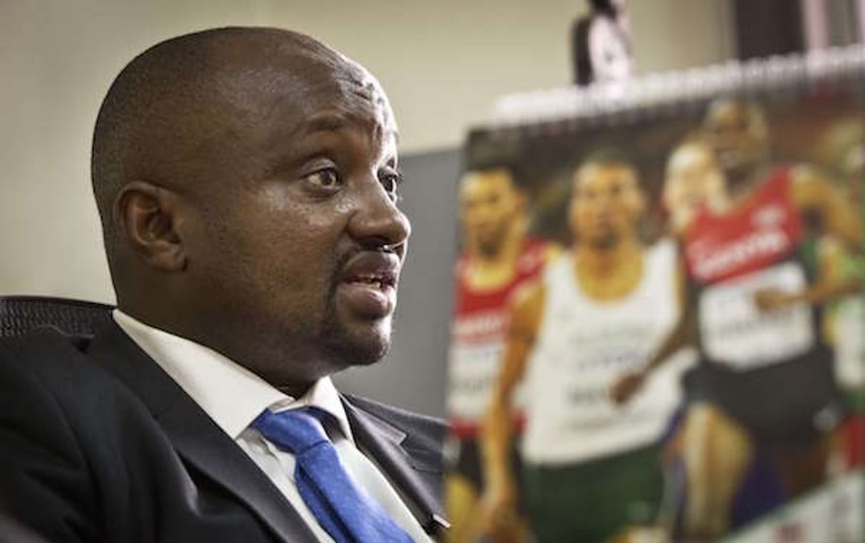 Le directeur général de la fédération kényane d’athlétisme (AK), Isaac Mwangi,  à Nairobi, au Kenya, le 8 février 2016. © Ben Curtis/AP/SIPA