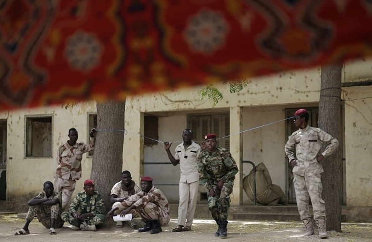 Les troupes tchadiennes, en mai 2015. © Jerome Delay/AP/SIPA