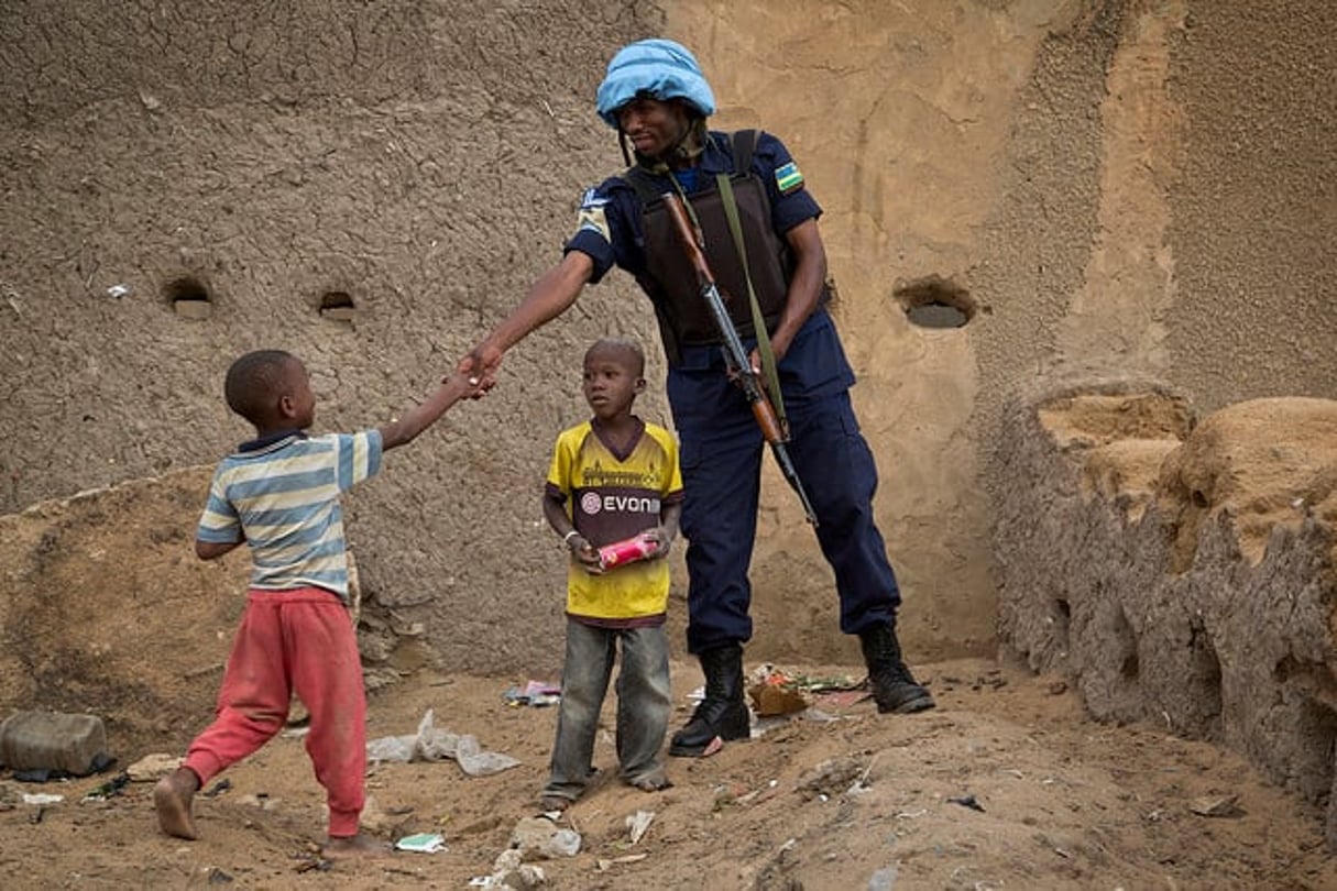 Un Casque bleu africain de la Minusma à Gao, au Mali. © Marco Dormino/Flickr/Minusma