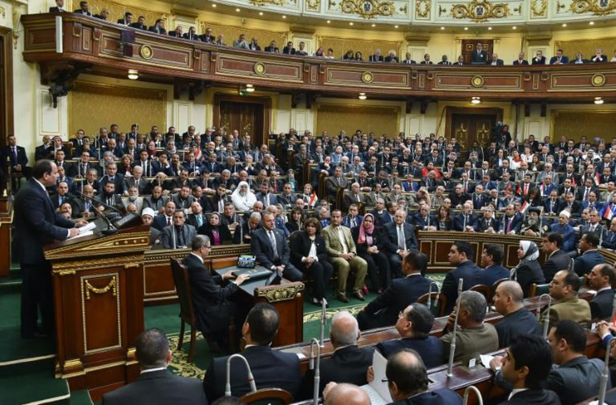 Photo fournie par la présidence égyptienne du Parlement egyptien lors d’une séance le 13 février 2016. © AFP