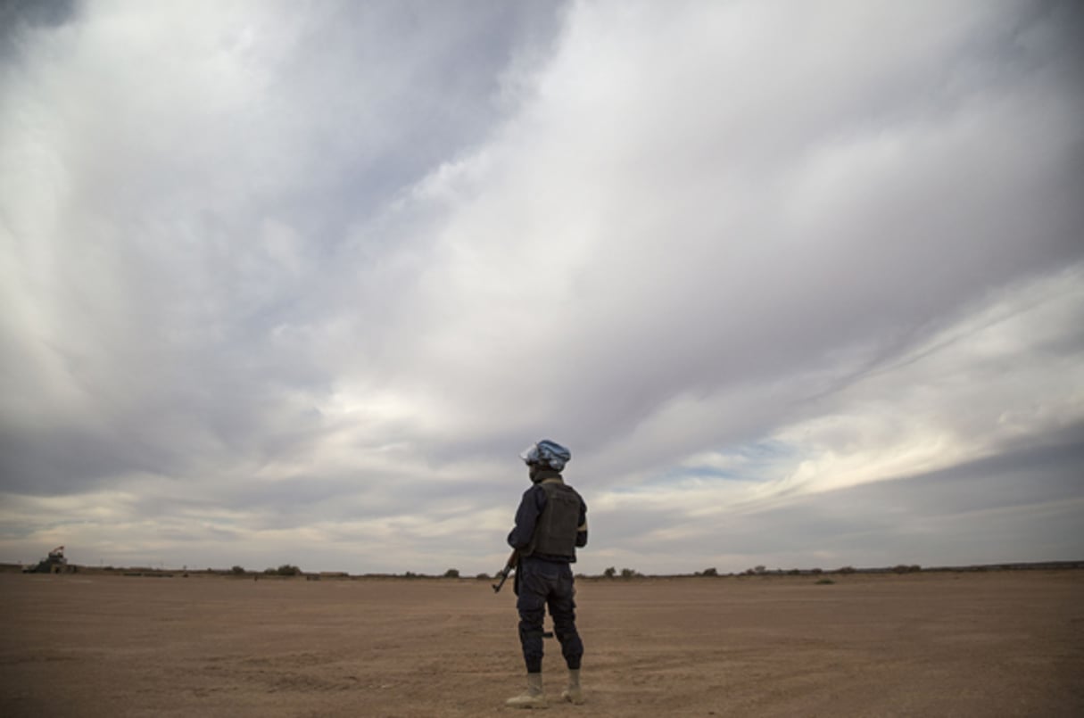 Un membre d’une unité de police béninoise présente au sein de la Minusma au Mali. © AP / Sipa