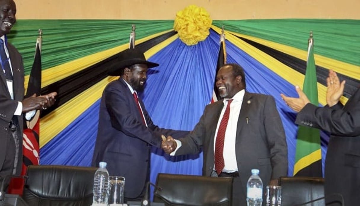 En janvier 2015, Salva Kiir, le président du Soudan du Sud (indépendant depuis 2011), et son rival Riek Machar. © AP / SIPA