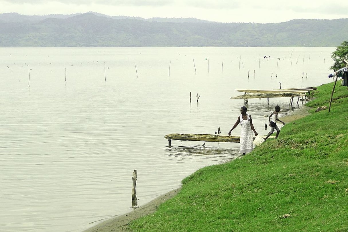 Le lac Bosomtwi, dans la région Ashenti au Ghana. © Wikimedia Commons/Adam Jones
