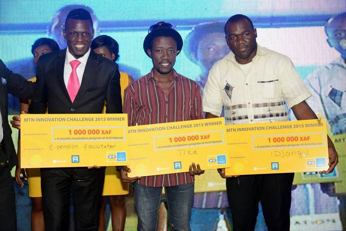 Les trois lauréats du concours Yellow de MTN Cameroun, dont « Djangui », à droite. © Compte Twitter de Djangui.