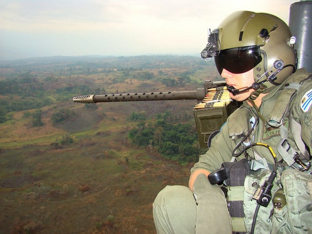 Une mission de reconnaissance aérienne dans le cadre de l’opération « Sukola 1 » prenant pour cible le groupe armé des Forces démocratiques alliées (ADF) à Beni, en 2016. © Flickr/Monusco