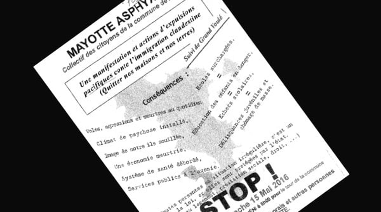 Tract appelant à l’expulsion d’immigrés clandestins à Mayotte, dimanche 15 mai. © Montage J.A.