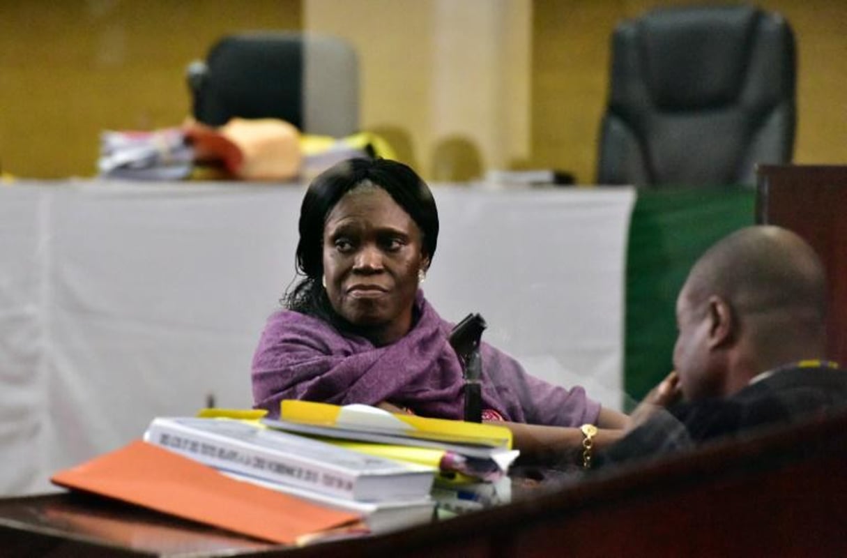 L’épouse de l’ancien président ivoirien Laurent Gbagbo, Simone Gbagbo, le deuxième jour de son procès, le 1er juin 2016 à Abidjan. © AFP/ISSOUF SANOGO