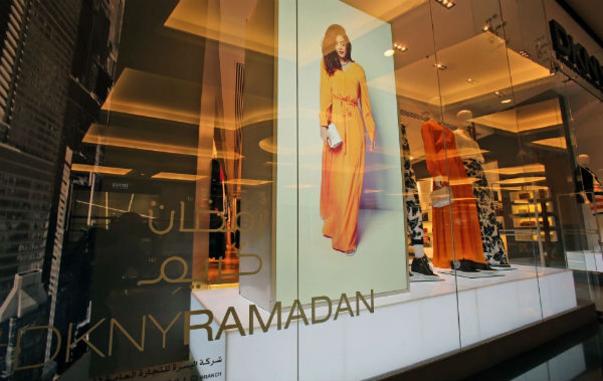 Collection Ramadan de la marque DKNY à Dubaï. (Illustration) © Kamran Jebreili/AP/SIPA
