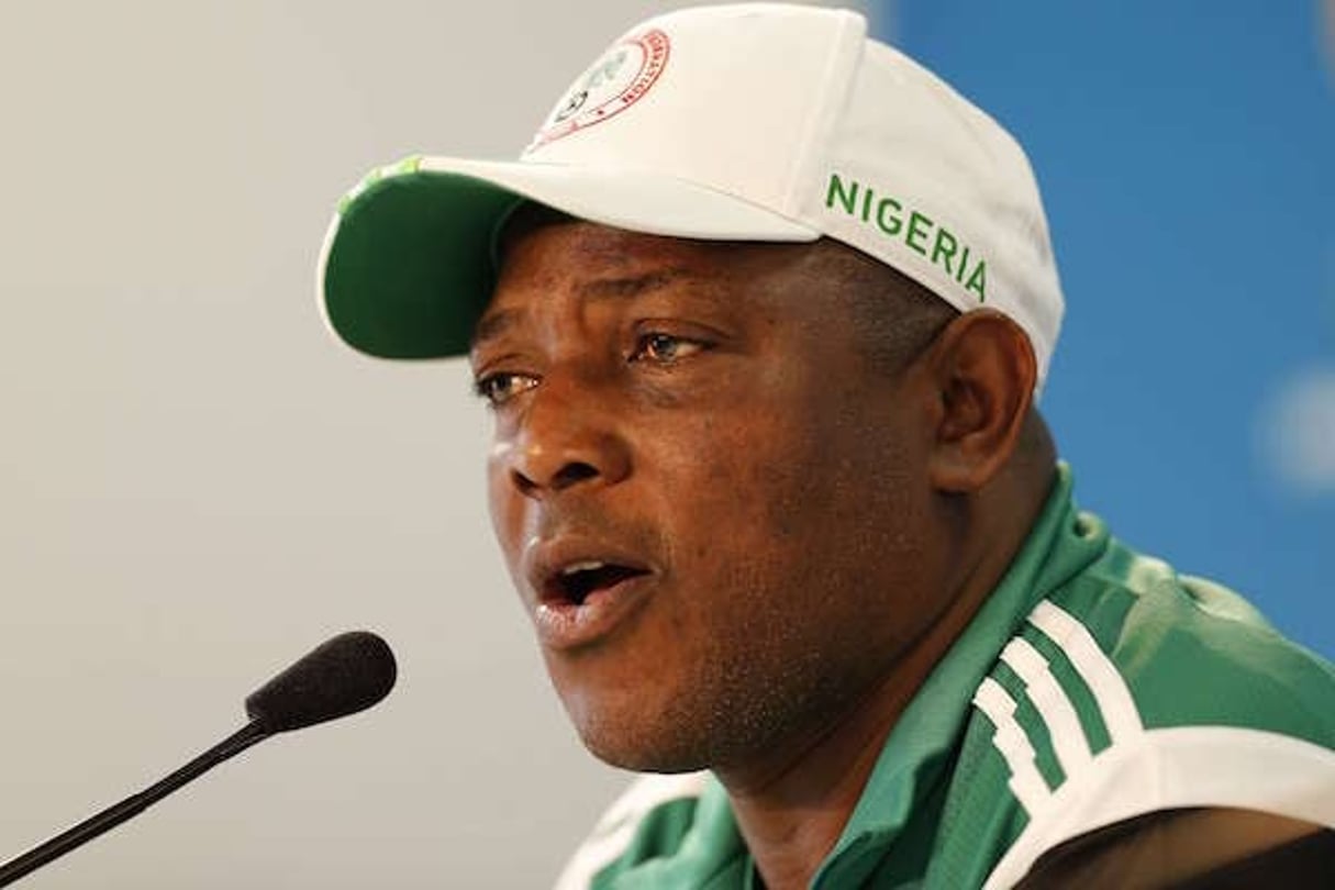 L’ancien sélectionneur nigérian Stephen Keshi lors d’une conférence de presse à Porto Alegre, au Brésil le 24 juin 2014. © Victor R. Caivano/AP/SIPA