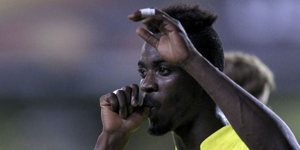 L’Ivoirien Éric Bailly célèbre son but lors du match contre Minsk le 22 octobre 2015. © Alberto Saiz/AP/SIPA