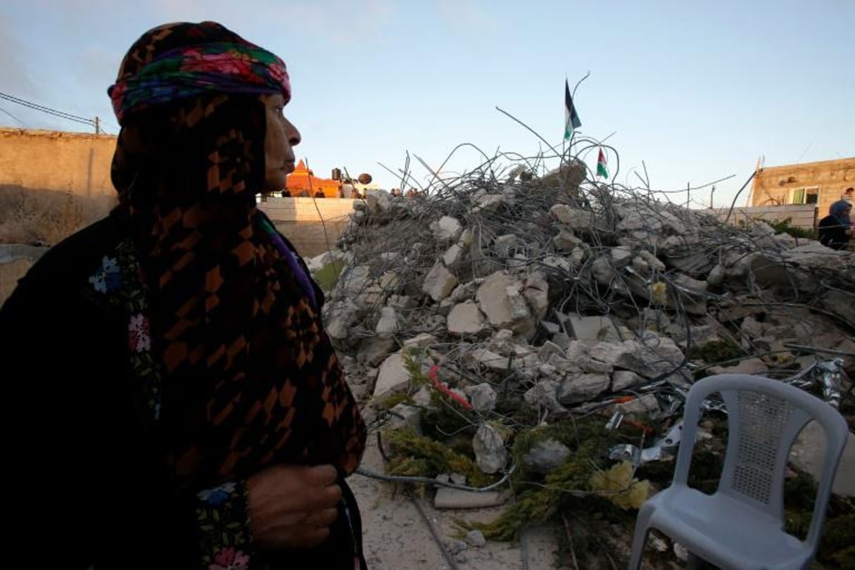 Débris après la destruction par l’armée israélienne de la maison d’un Palestinien meurtrier d’une Israélienne, à Beit Amra, le 11 juin 2016. © AFP