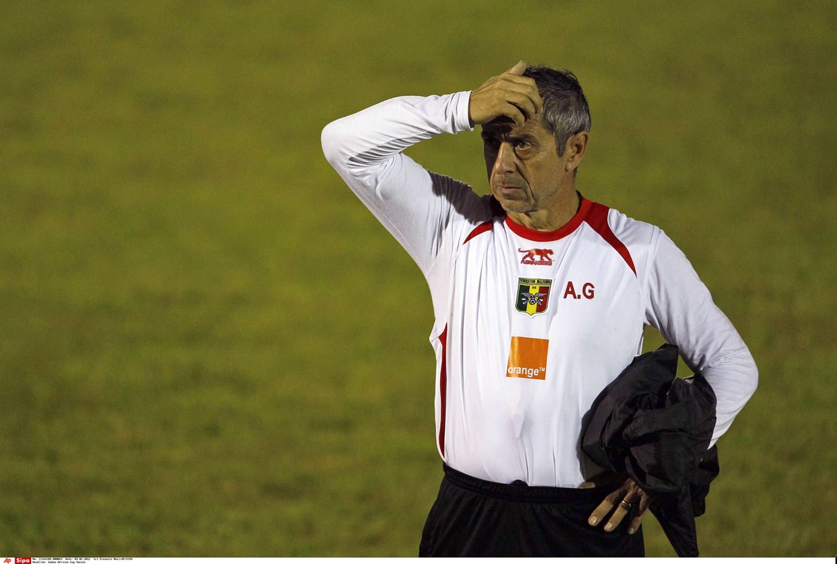 L’entraîneur de l’équipe de foot du Mali, Alain Giresse, en février 2012. © Francois Mori/AP/SIPA