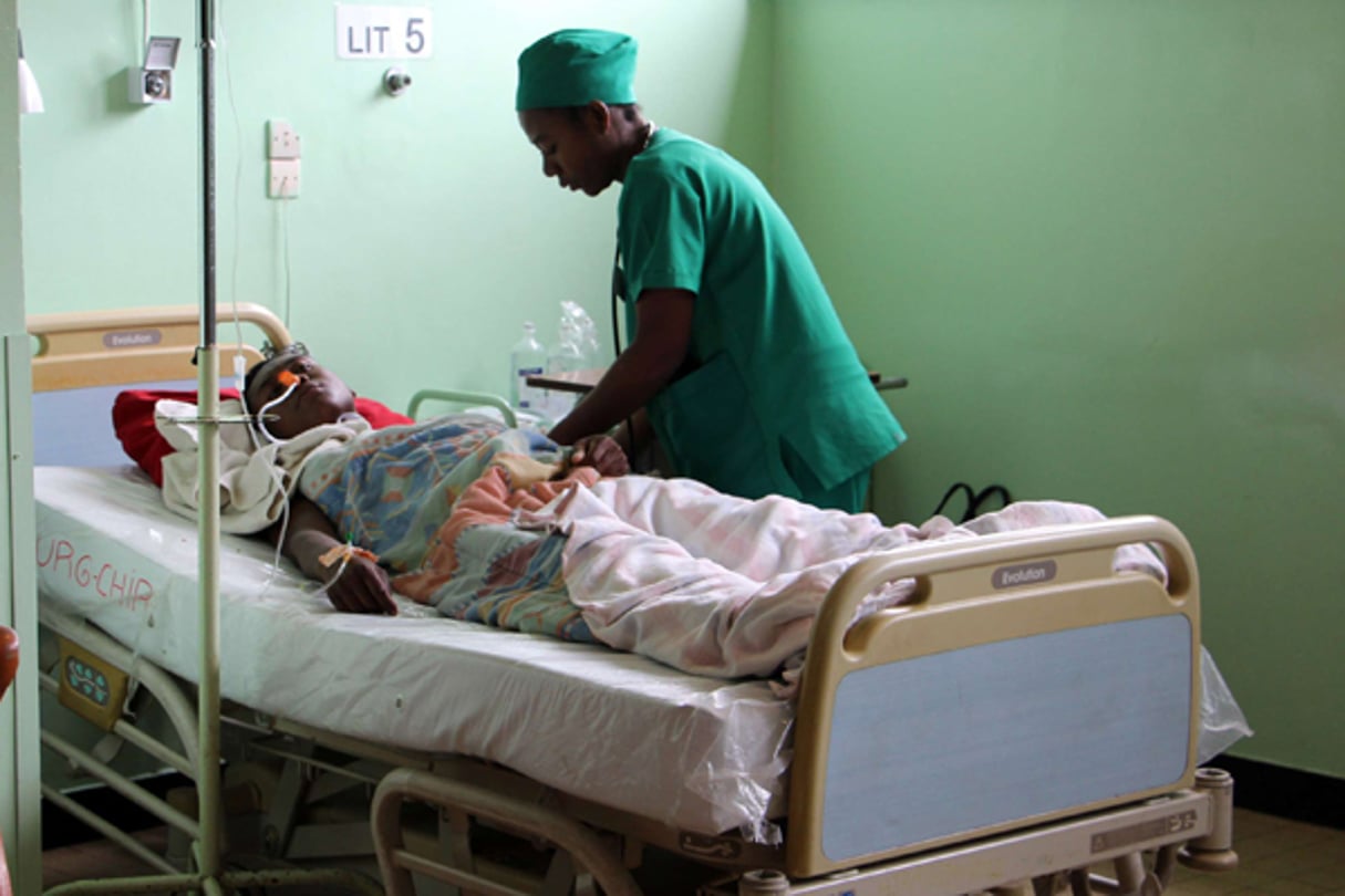 Un blessé à l’hôpital public de Tana, le 27 juin 2016. © Jeanne Richard/AP/SIPA