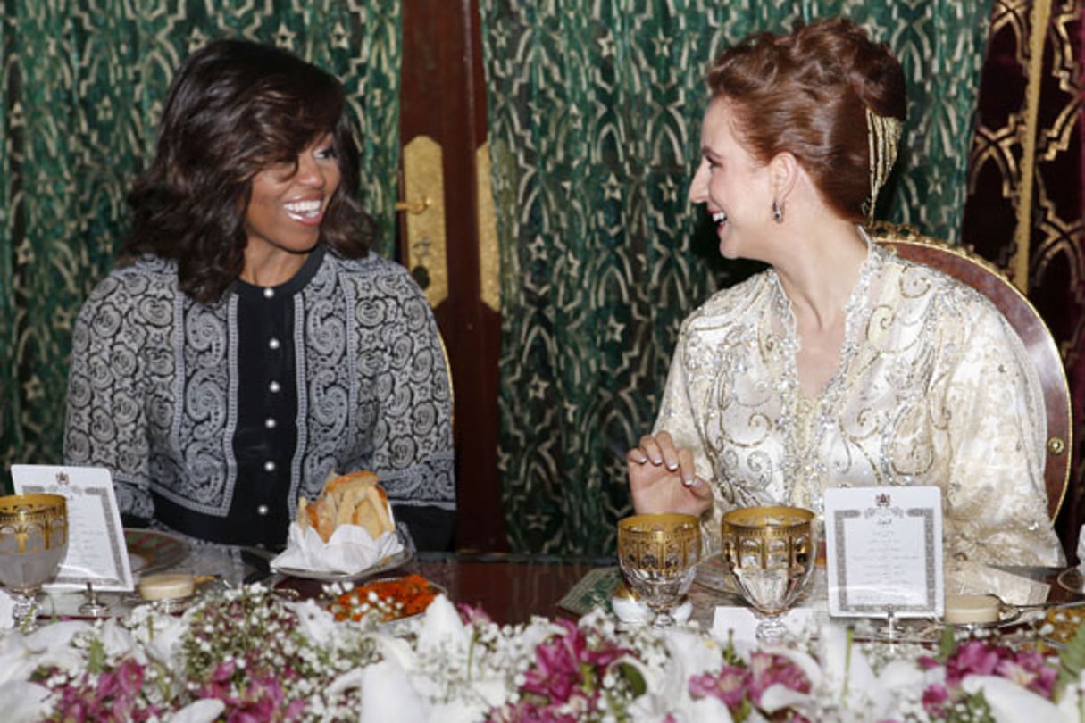 Au Maroc, Michelle Obama a pris le repas de rupture du jeûne avec Lalla Salma et les sœurs du roi Mohammed VI. © Abdeljalil Bounhar/AP/SIPA