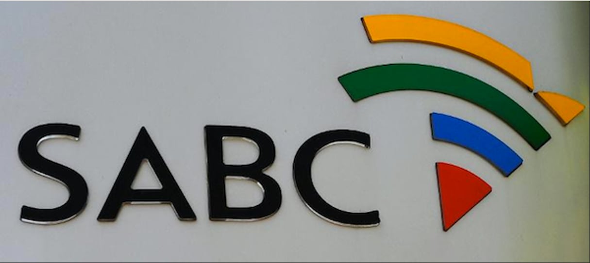 Le logo de la télévision et radio publique sud-africaine, la SABC. © AFP