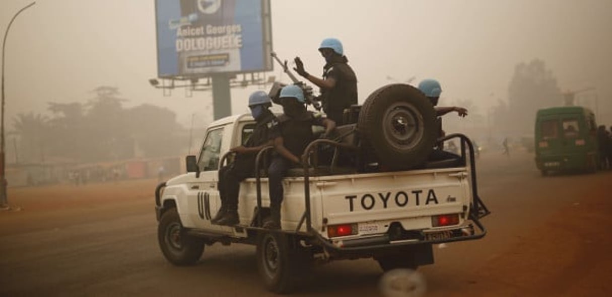 Des Casques bleus de la Minusca à Bangui, le 12 février 2016. © Jerome Delay/AP/SIPA