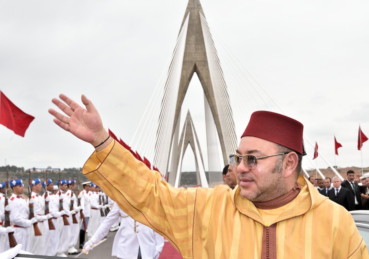 Le roi Mohammed VI a inauguré, jeudi 7 juillet, le pont à haubans, un ouvrage emblématique dans la politique des grands chantiers qu’il a lancée depuis une quinzaine d’années. © Maghreb Arab Press (MAP)