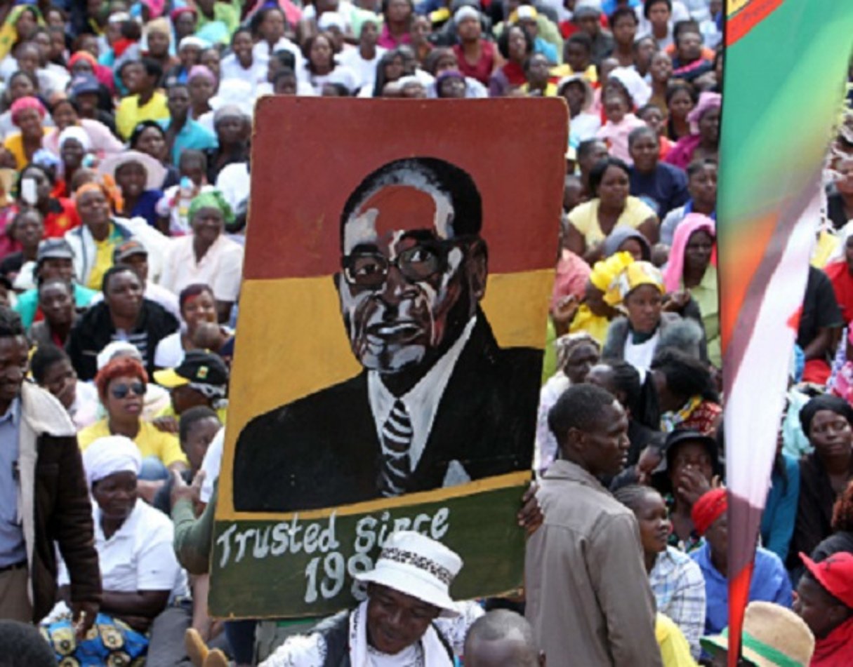 Des soutiens du président réunis le 20 juillet 2016, à Harare. © Tsvangirayi Mukwazhi/AP/SIPA