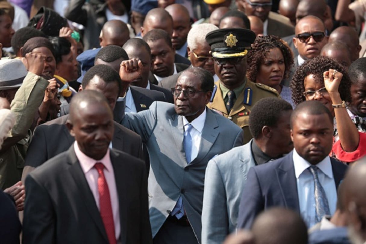 Robert Mugabe à Harare après un discours de menaces envers ses opposants, le 27 juillet 2016. © Tsvangirayi Mukwazhi/AP/SIPA