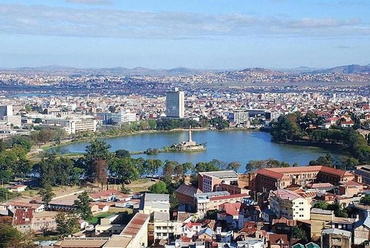 Vue du lac Anosy, à Tananarive, capitale de Madagascar. © Sascha Grabow/Wikimedia Commons