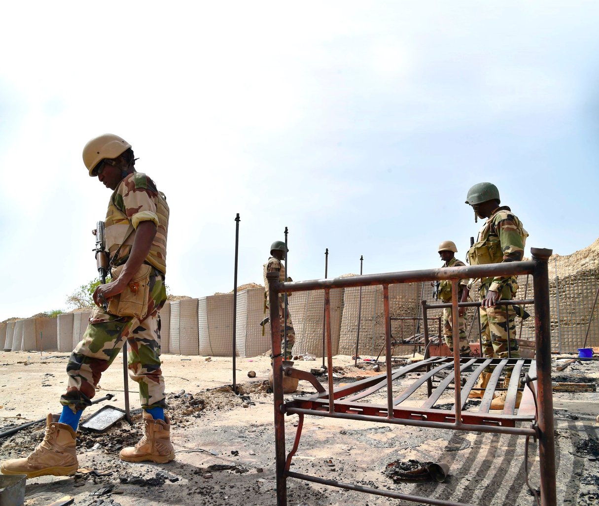 Bosso (Niger), le 17 juin. Deux semaines plus tôt, la ville a été la cible d’une attaque surprise. Vingt-six soldats ont été tués. © François-Xavier Freland pour JA