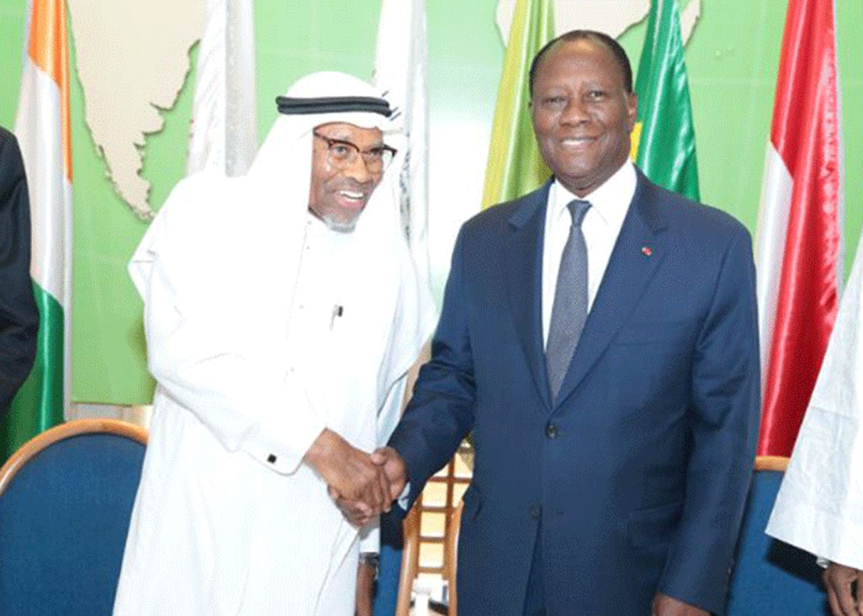 Le président ivoirien Alassane Ouattara et Ahmad Mohamed Ali, président de la Banque islamique de développement en décembre 2014 au siège de la BID à Djeddah, en Arabie saoudite. © DR