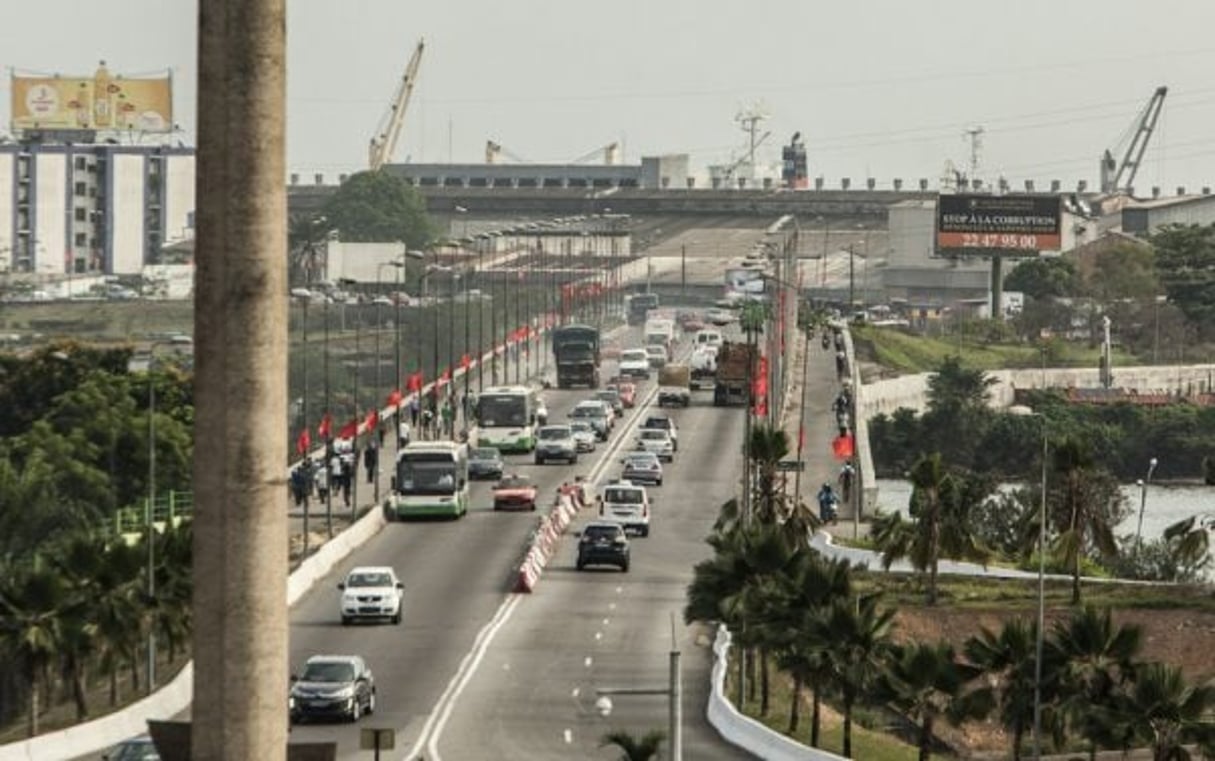 Le pont Giscard d’Estaing, à Abidjan, en Côte d’Ivoire, le 8 mars 2016. © Jacques Torregano pour J.A.