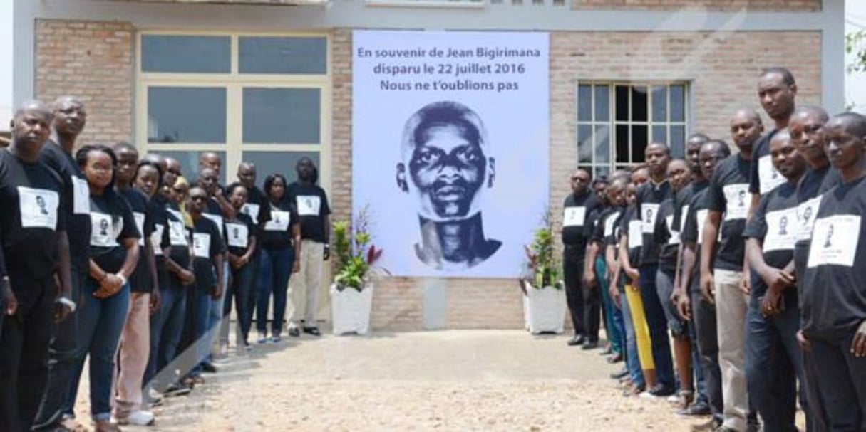 Cérémonie d’hommage à Jean Bigirimana au groupe de presse burundais Iwacu, jeudi 25 août. © Iwacu / DR