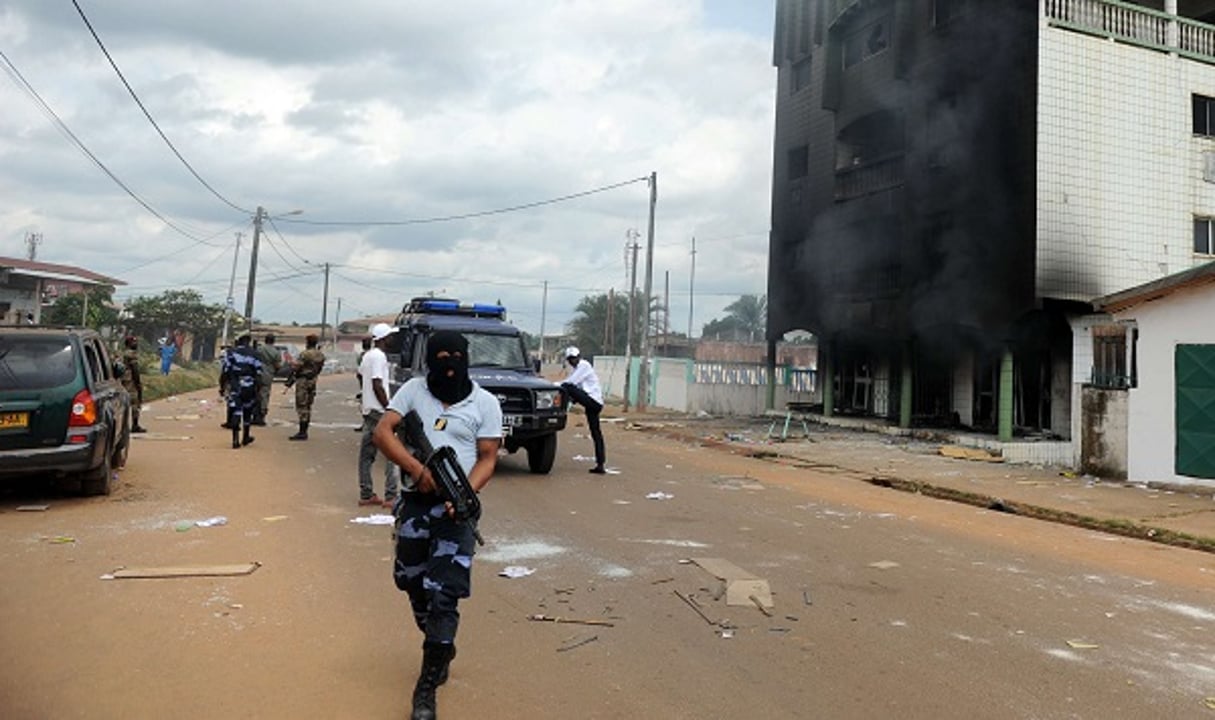 La police gabonaise les violences post-électorales d’août 2016. © Joel Bouopda/AP/SIPA