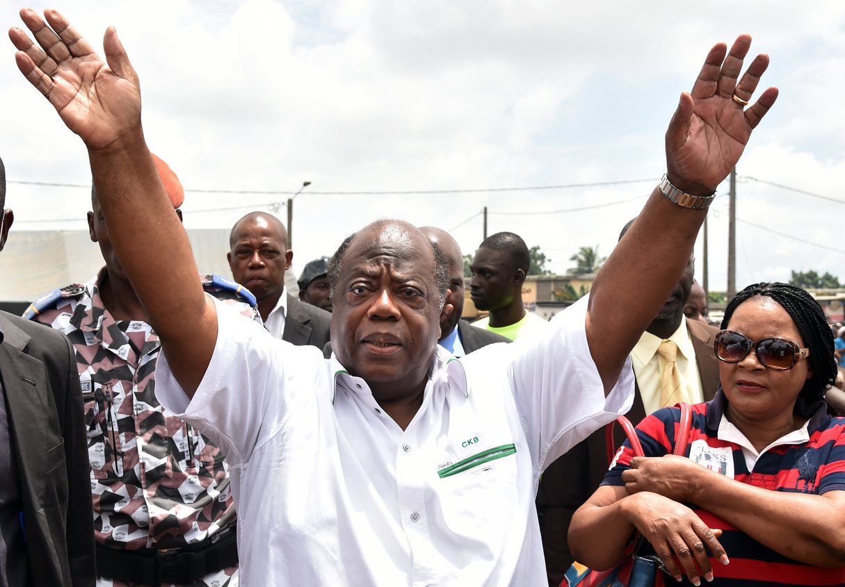 L’ancien chef du gouvernement, ici lors de la campagne présidentielle de 2015, dans le quartier de Yopougon (Abidjan). © AFP