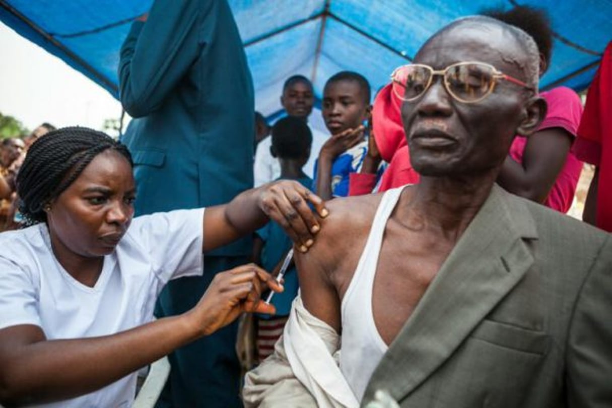 Une campagne de vaccination le 20 juillet 2016 à Kinshasa. © AFP