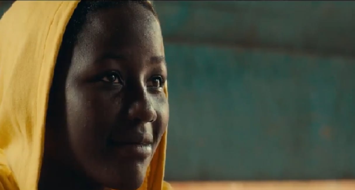 Madina Nalwanga dans le rôle de Phiona Mutesi dans le film Queen of Katwe. © Capture d’écran