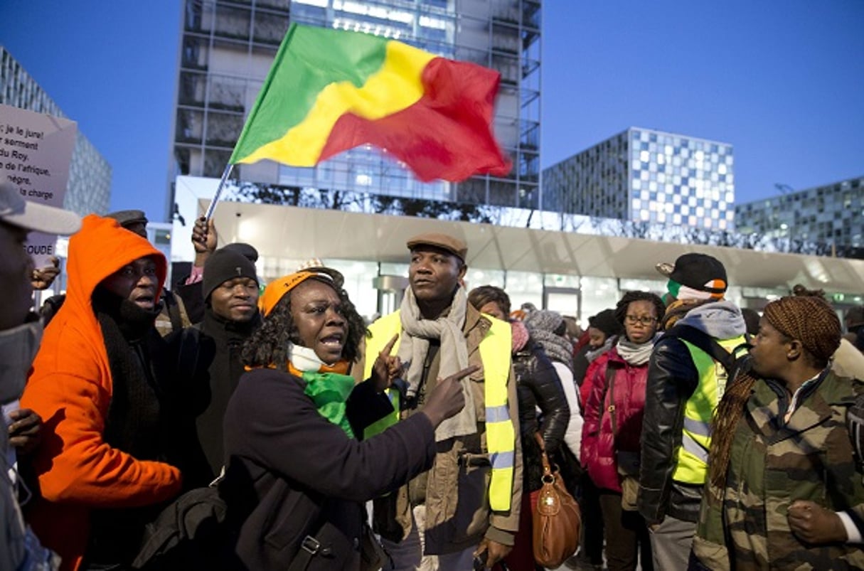 Des supporters pro-Gbagbo réunis à la Haye (Pays-Bas) le 28 janvier 2016. © Peter Dejong/AP/SIPA