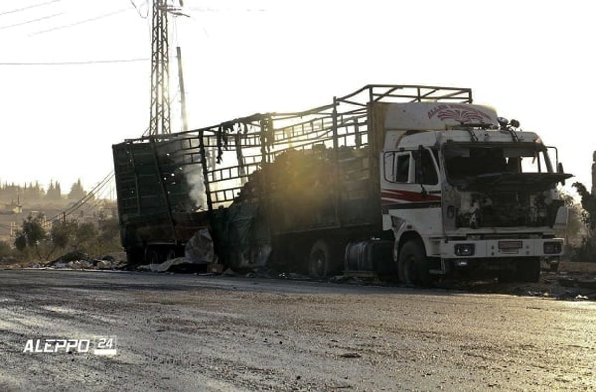 Un des camions du convoi humanitaire bombardé près d’Alep, photo du 20 septembre 2016. © Uncredited/AP/SIPA