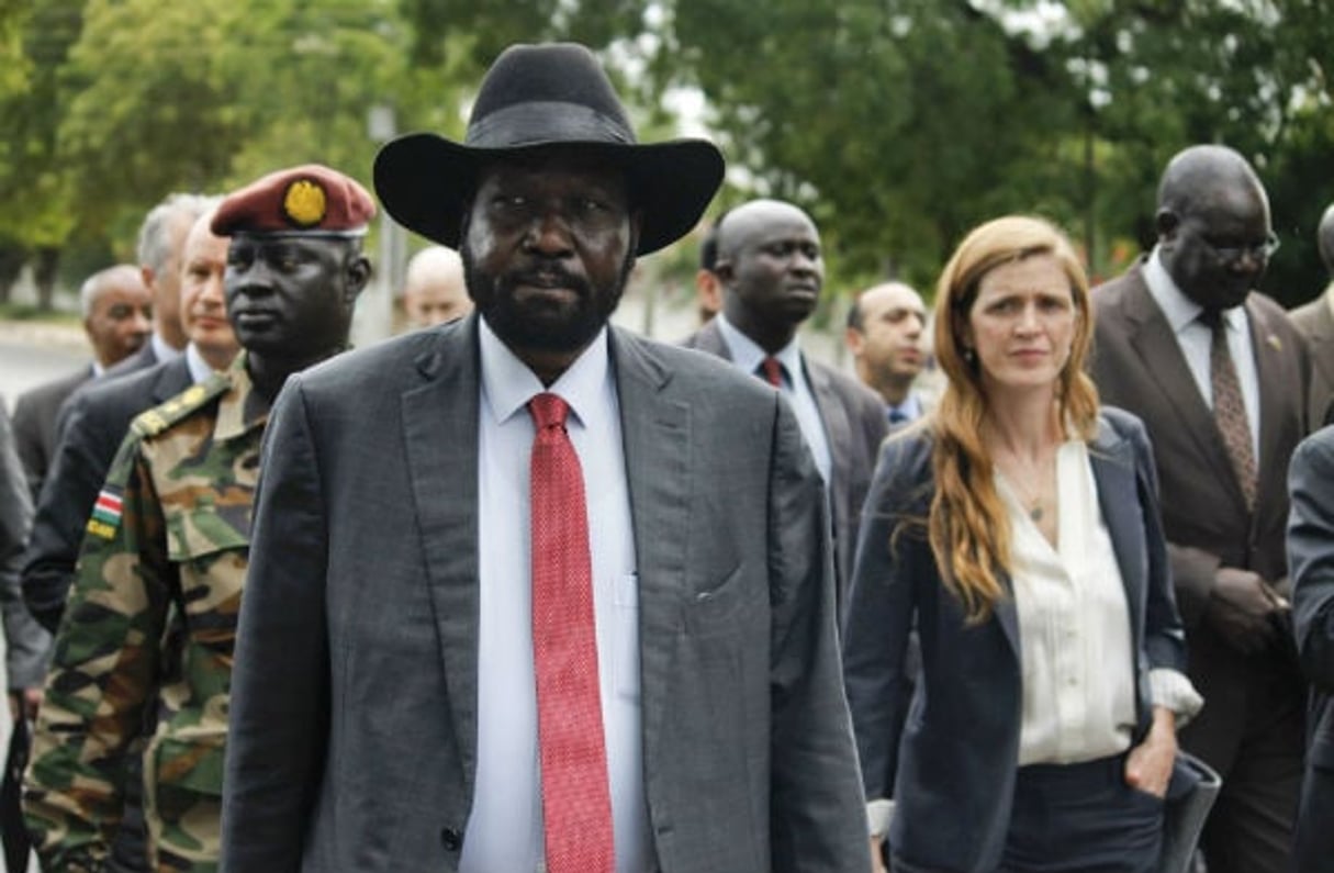 Le président du Soudan du Sud Salva Kiir en compagnie de l’ambassadrice des États-Unis à l’ONU, Samantha Power, à Djouba le 4 septembre 2016. © Justin Lynch/AP/SIPA