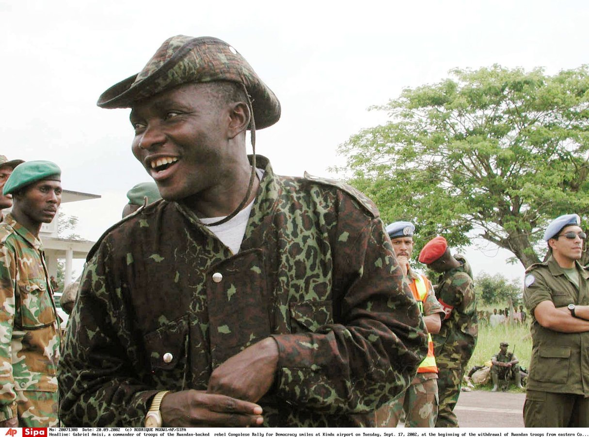 En septembre 2002, à Kindu, lorsqu’il officiait encore au sein de la rébellion du Rassemblement congolais pour la démocratie (RCD-Goma). © RODRIQUE NGOWI/AP/SIPA