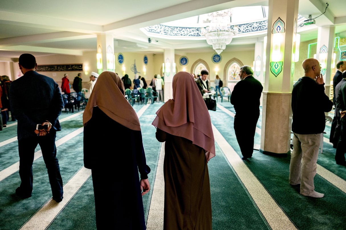 Journées portes ouvertes à la mosquée Aya Sofya, à Hanovre, le 3 octobre 2016. © Peter Steffen/DPA/AFP
