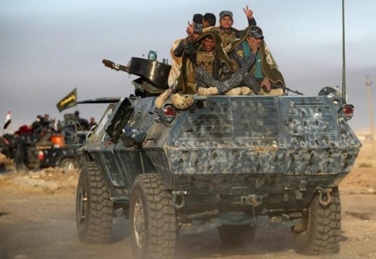 Les forces irakiennes déployées le 17 octobre 2016 dans la région d’Al-Shourah à 45 kilomètres de Mossoul. © Ahmad AL-RUBAYE/AFP