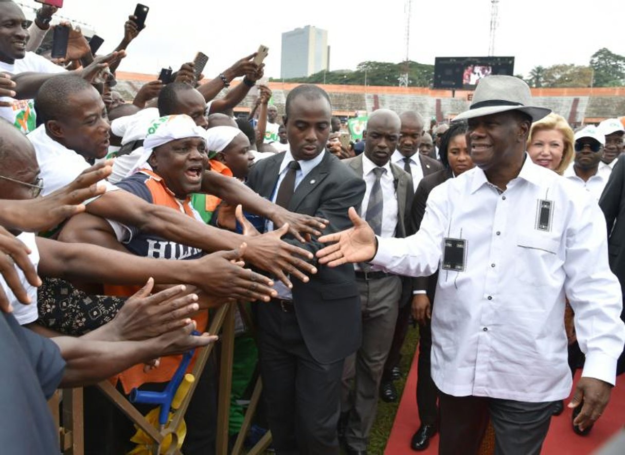 Le président ivoirien Alassane Ouattara en campagne pour le référendum sur la nouvelle Constitution, le 22 octobre 2016 à Abidjan. © Issouf Sanogo/AFP