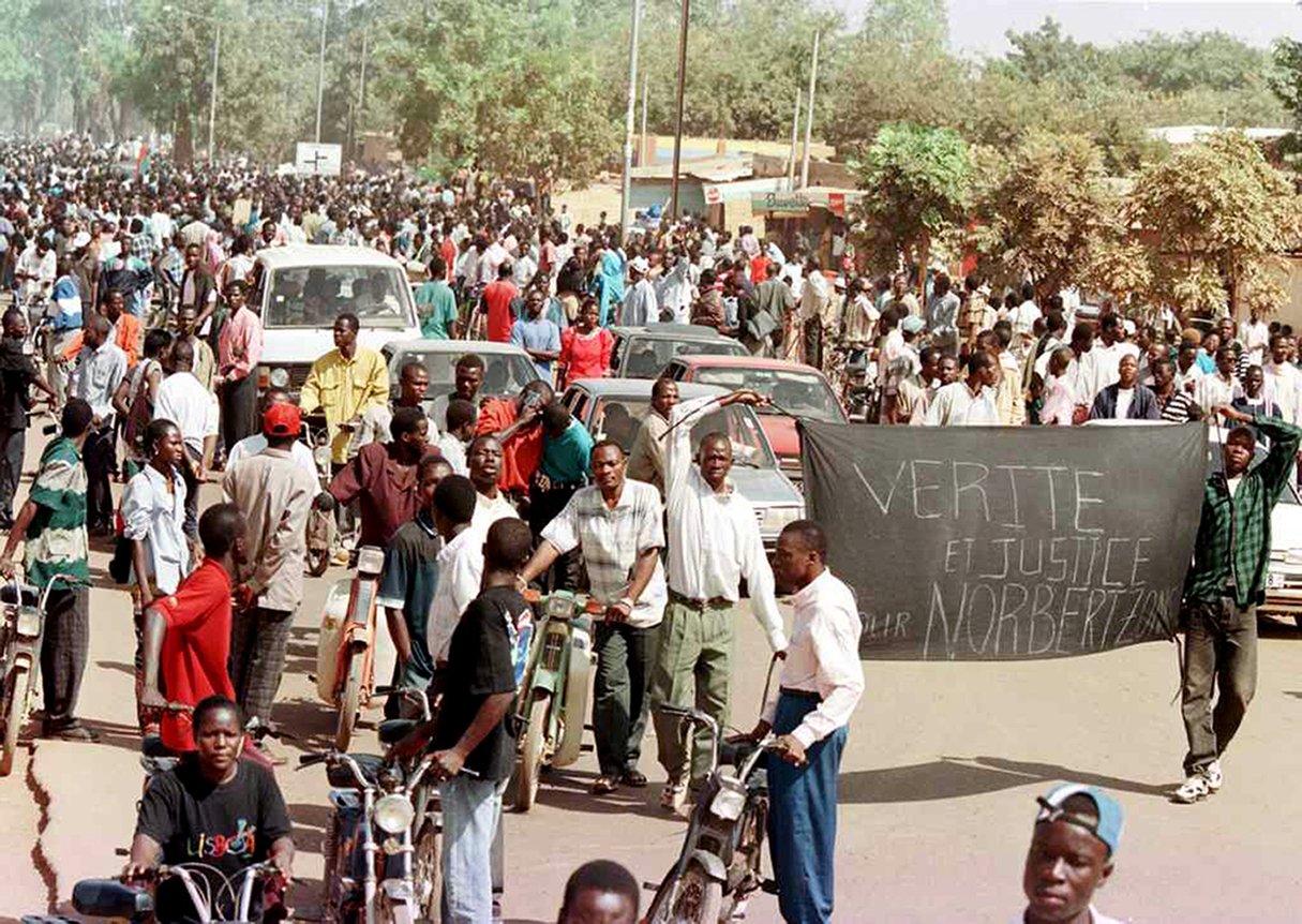 Des milliers d’étudiants, dont bon nombre de « diaspos », sont descendus dans les rues ouagalaises en décembre 1998 après la mort de Norbert Zongo. &copy; ISSOUF SANOGO/AFP