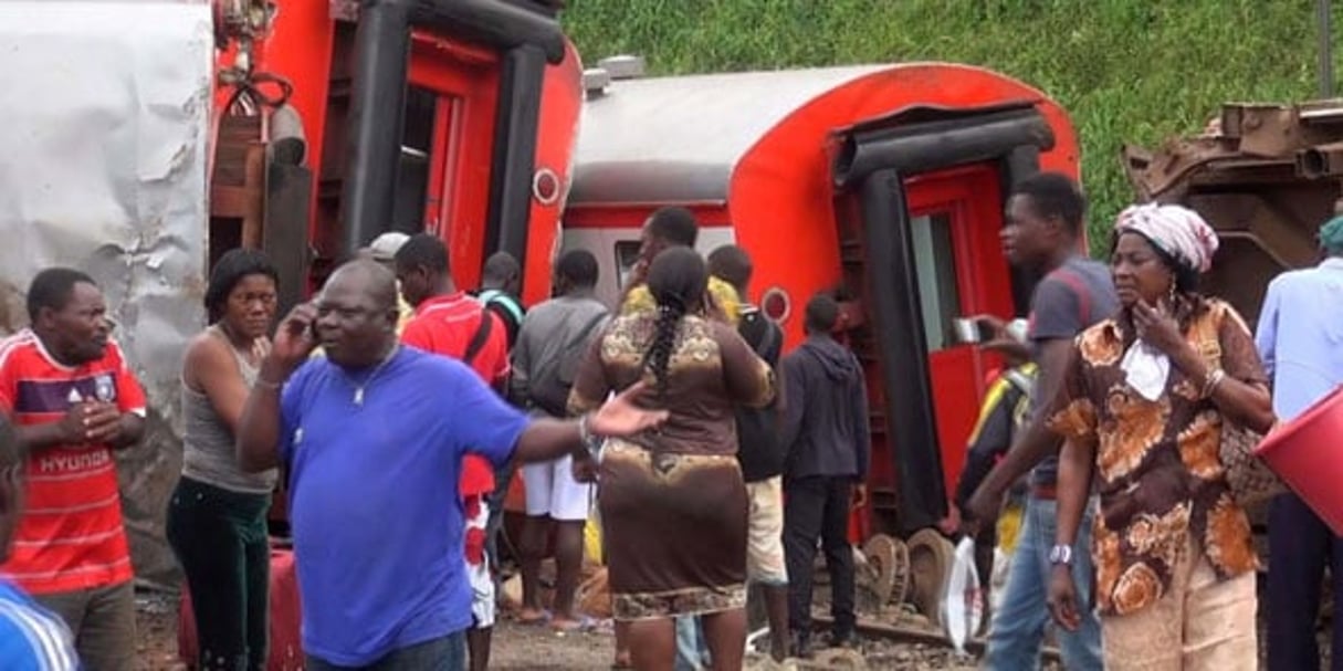 Des victimes après la catastrophe ferroviaire d’Eseka, le 21 octobre 2016. © AP/SIPA