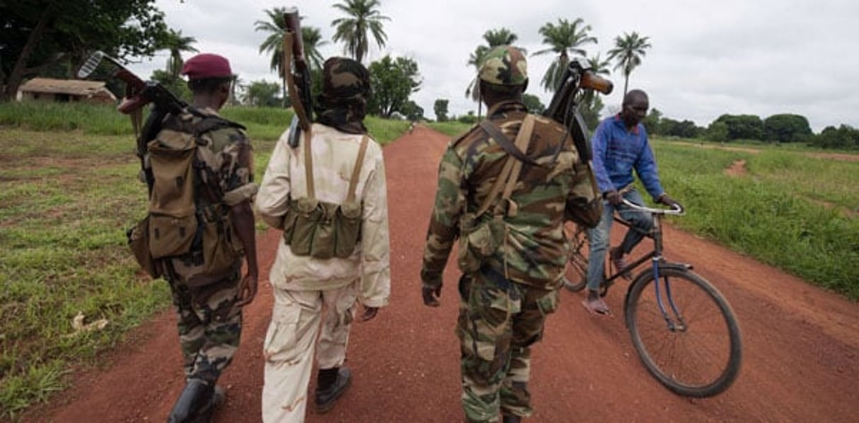 Des rebelles de la Séléka à Bria, dans le nord-est de la Centrafrique, en 2013. © Jacob Zocherman/AP/SIPA