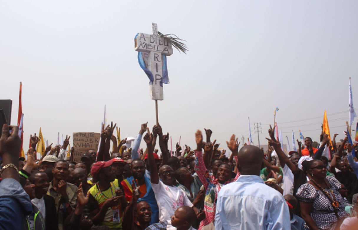 Une manifestation de supporters de l’UDPS , en juillet 2016 à Kinshasa, en RDC. © John Bompengo/AP/SIPA