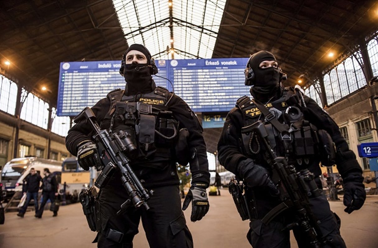 La brigade antiterroriste allemande après l’attentat sur le marché de Noël de Berlin. © Zoltan Balogh/AP/SIPA